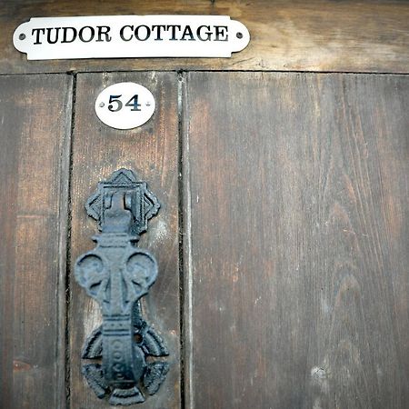 Tudor Cottage Sandwich Exterior photo