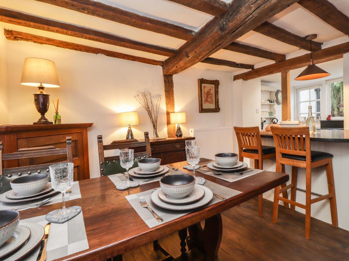 Tudor Cottage Sandwich Exterior photo